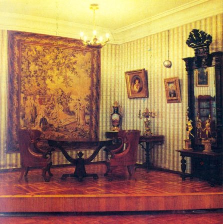 Интерьер помещичьей гостиной. Конец XIX — нач. XX в.