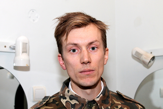 артист филармонического центра Дмитрий Обедников
